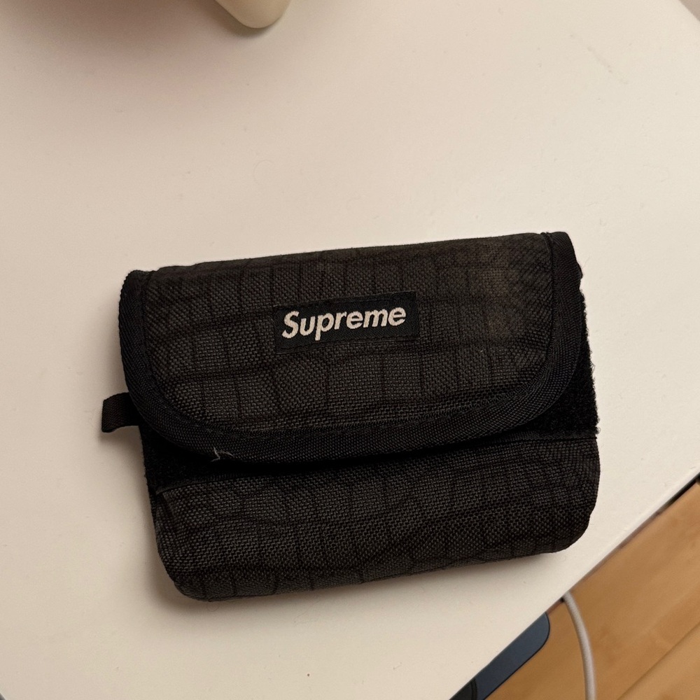 Supreme Digital Camera Black Pouch